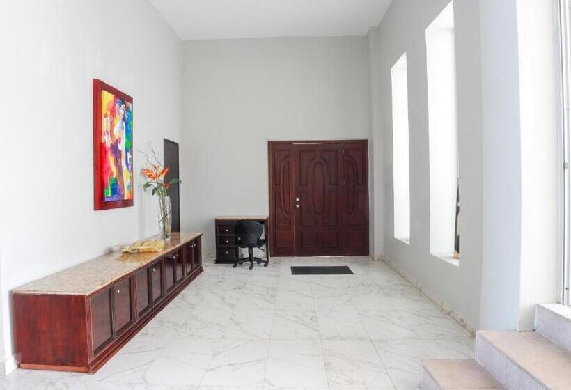 Отель Casabella Art/boutique