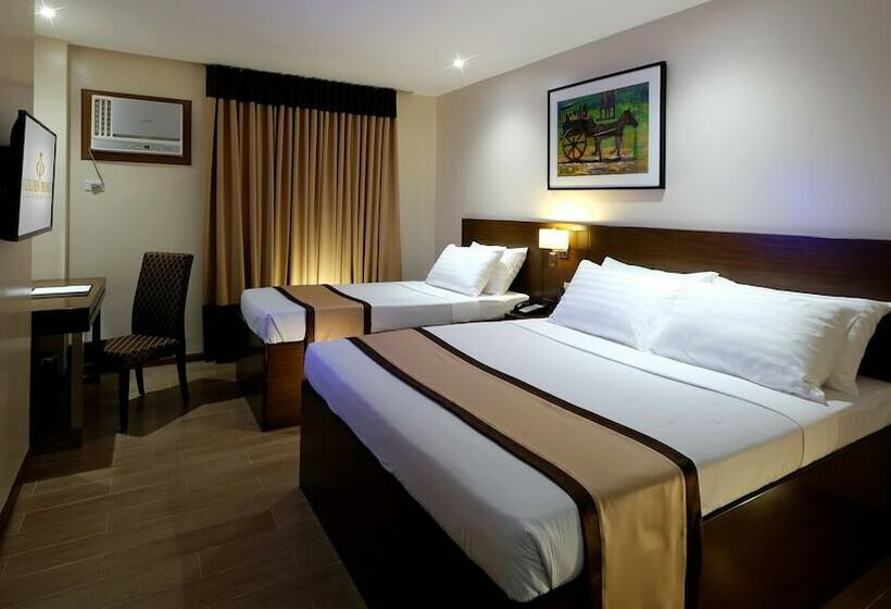 Golden Prince Hotel & Suites