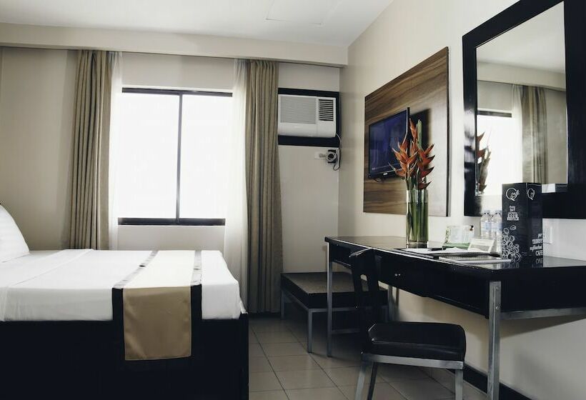 Golden Prince Hotel & Suites