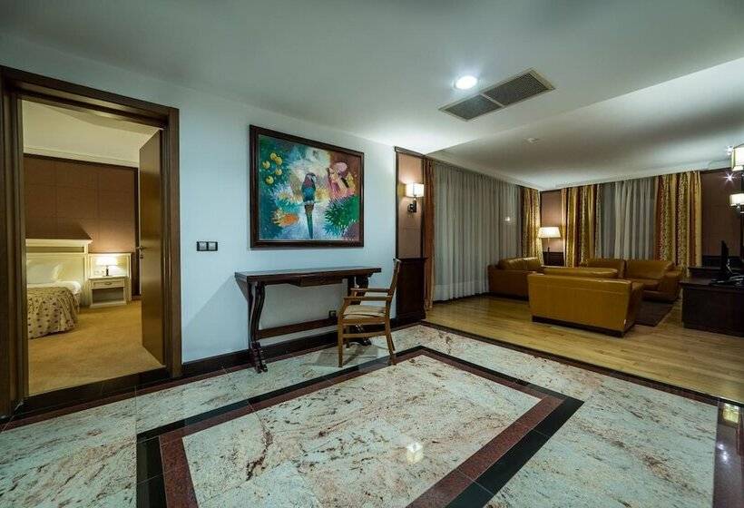 Helena Vip Villas And Suites