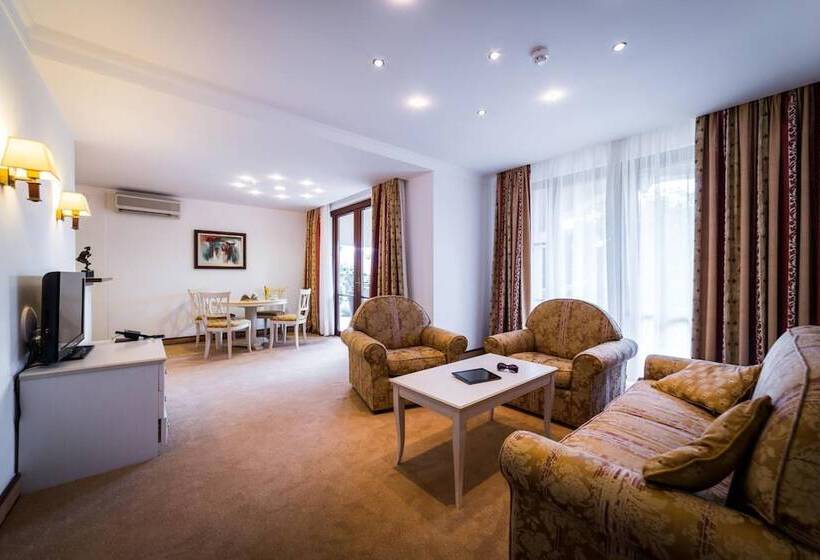 Helena Vip Villas And Suites