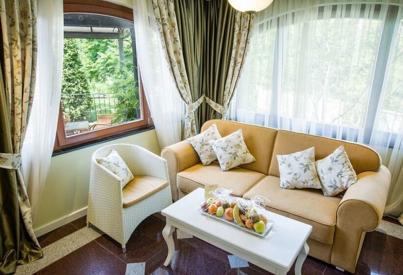 Helena Vip Villas And Suites