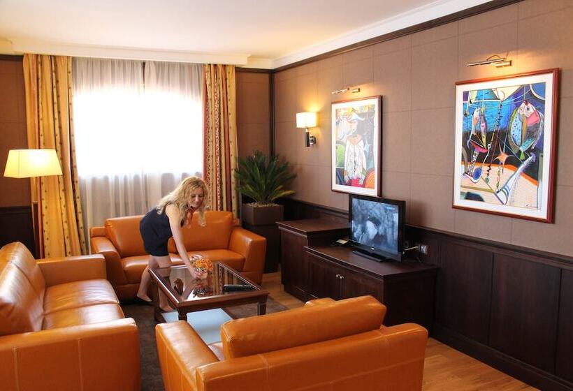 Helena Vip Villas And Suites