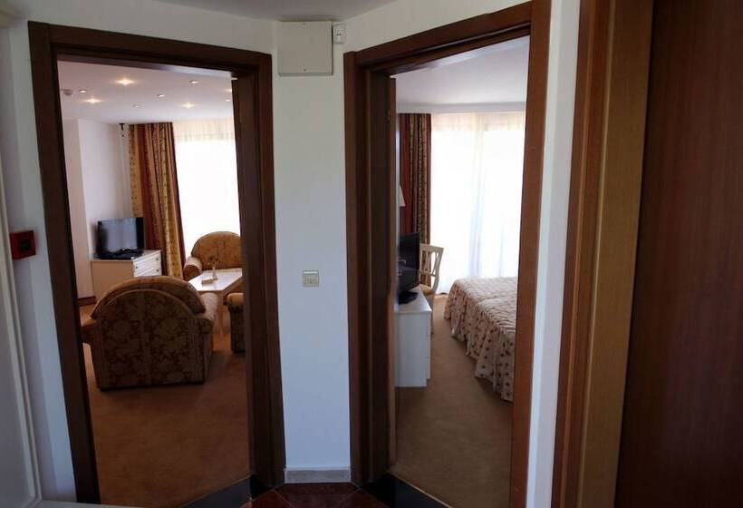 Helena Vip Villas And Suites