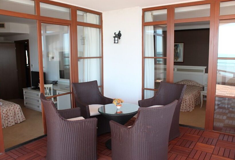 Helena Vip Villas And Suites