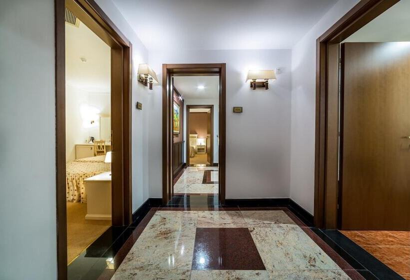 Helena Vip Villas And Suites