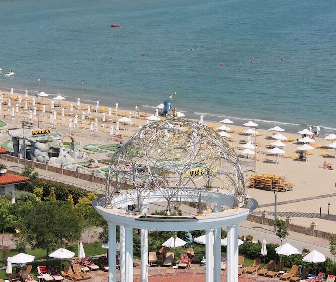 Helena Vip Villas And Suites