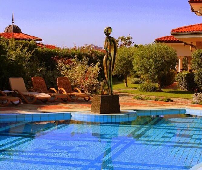 Helena Vip Villas And Suites