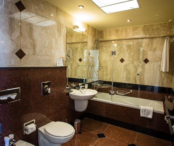 Helena Vip Villas And Suites