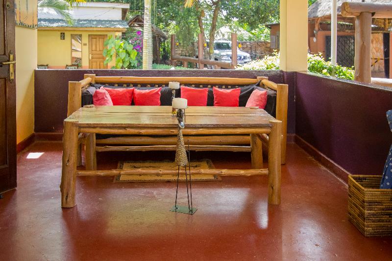 ホテル 2 Friends Guest House