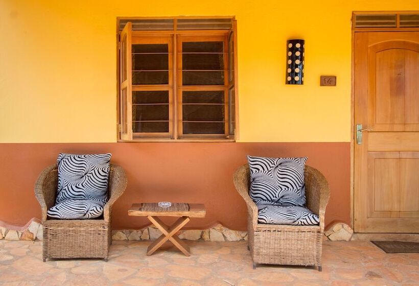 ホテル 2 Friends Guest House