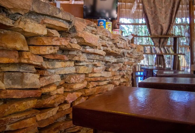 ホテル 2 Friends Guest House