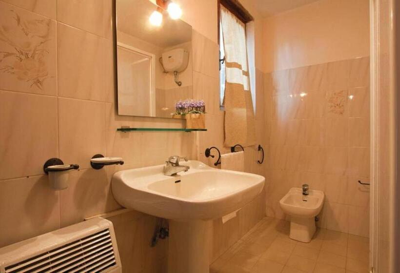 בית מלון כפרי Agriturismo Materno