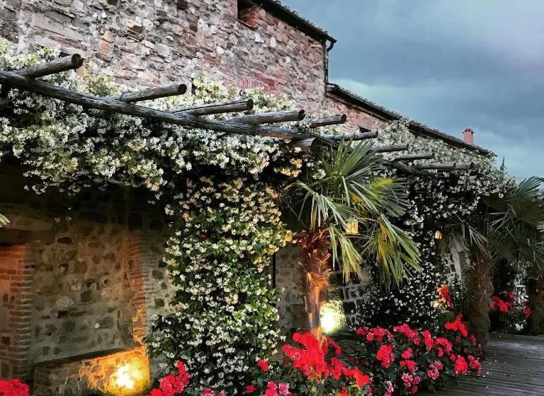 בית מלון כפרי Agriturismo Materno