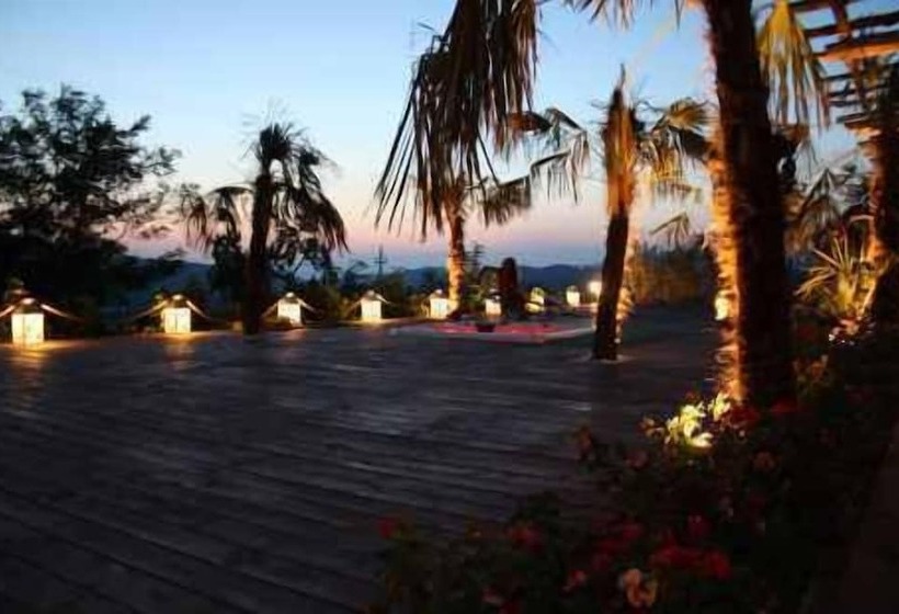 בית מלון כפרי Agriturismo Materno