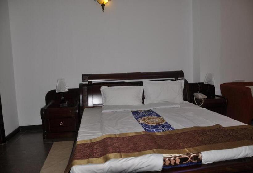 هتل Biraj International