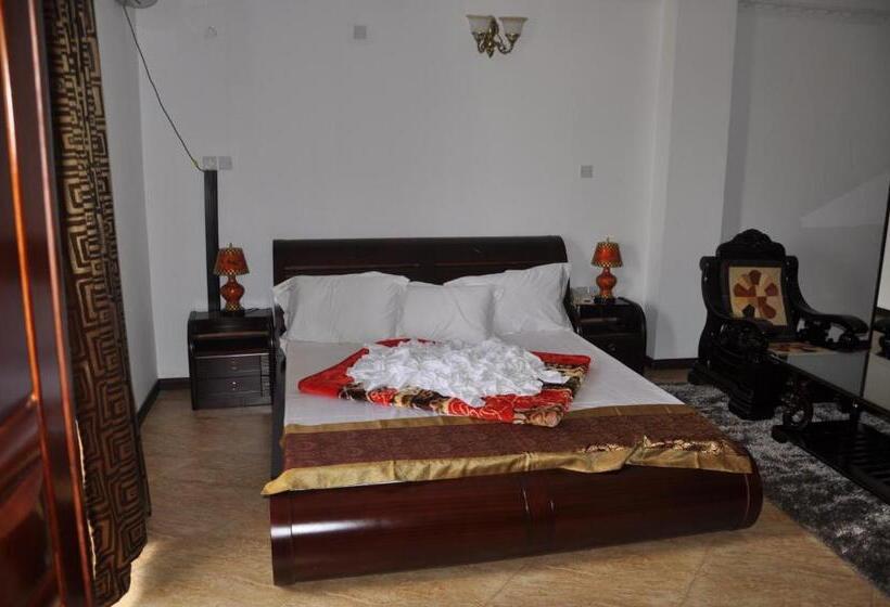 هتل Biraj International