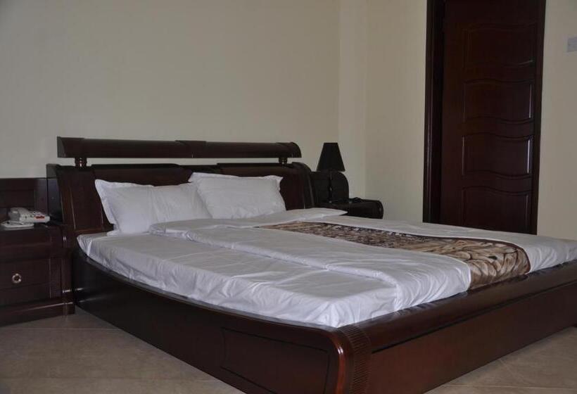 هتل Biraj International