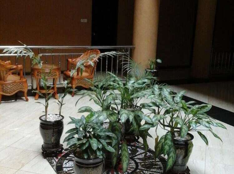 هتل Biraj International