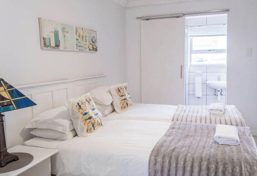 ホテル Blue Bay Lodge