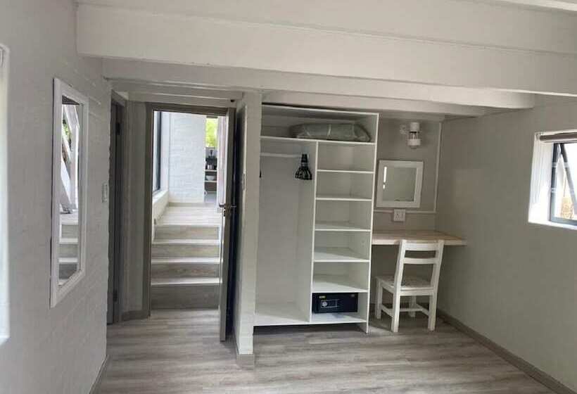 ホテル Blue Bay Lodge