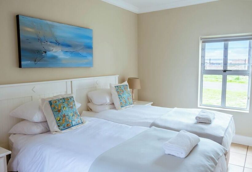 호텔 Blue Bay Lodge