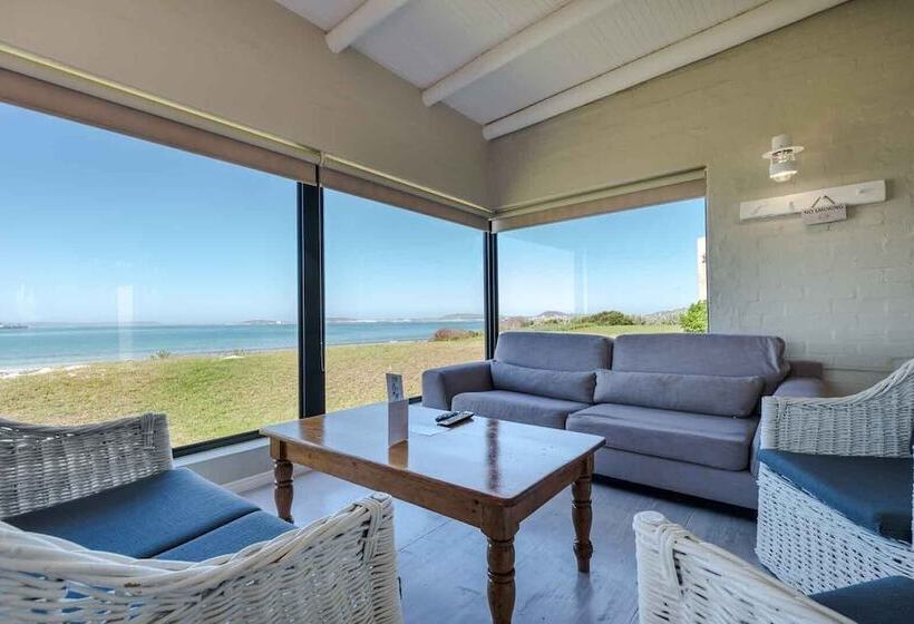 ホテル Blue Bay Lodge