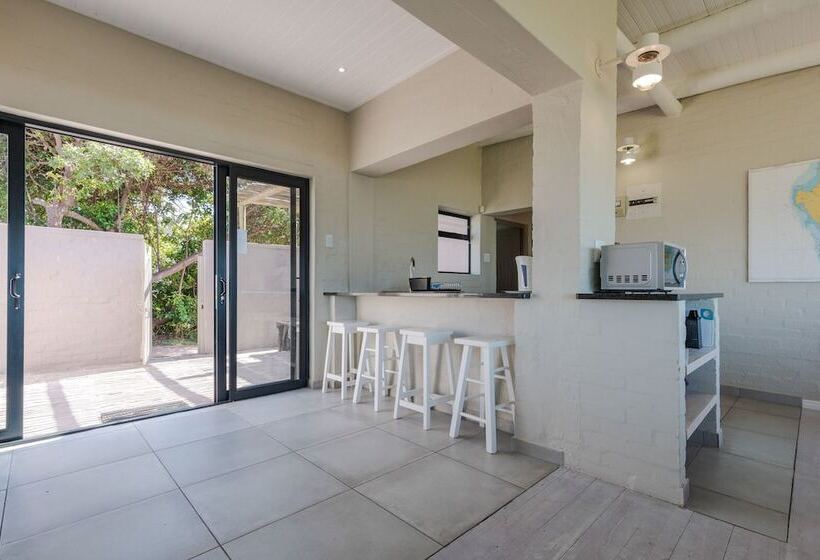 ホテル Blue Bay Lodge