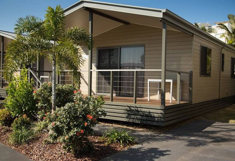 Отель Caloundra Waterfront Holiday Park