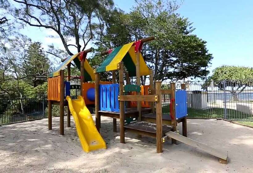 Отель Caloundra Waterfront Holiday Park