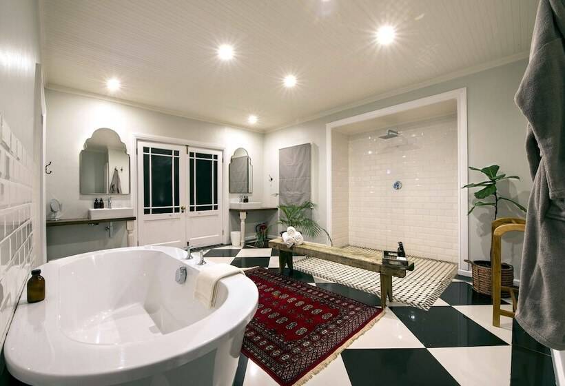 Отель Camp Figtree