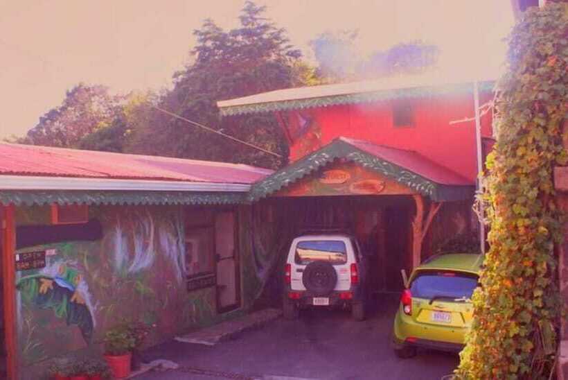 בית מלון כפרי Forest Dreams Manakin