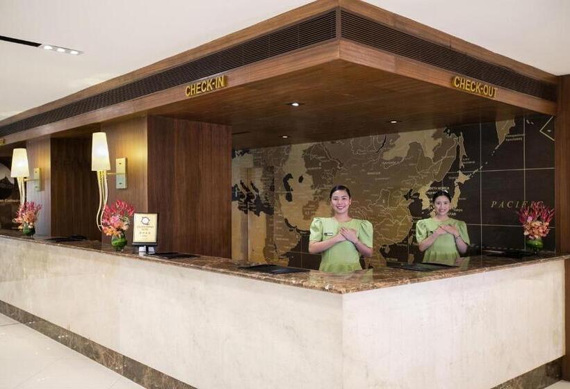 Golden Prince Hotel & Suites