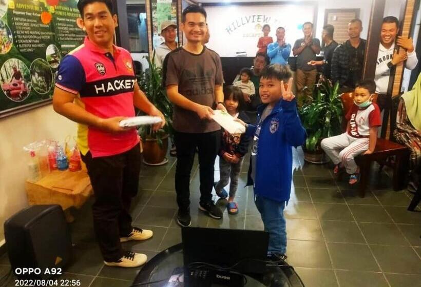 בית מלון כפרי Hillview Inn