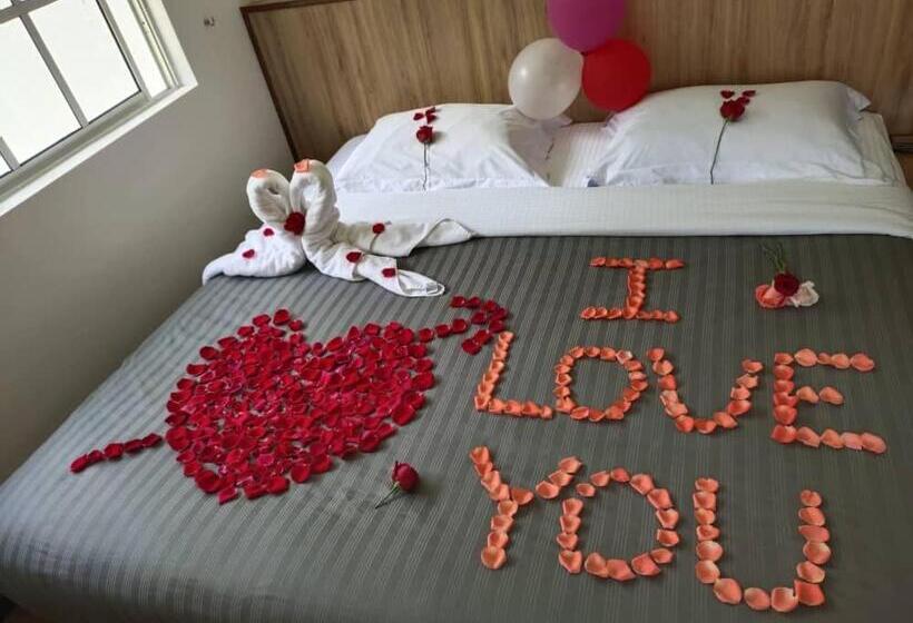 בית מלון כפרי Hillview Inn