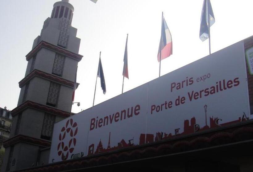 ホテル Hôtel Le Petit Château Proche Parc Des Expositions Porte De Versailles