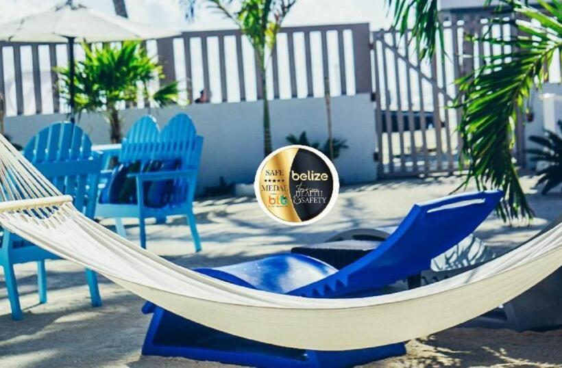 Отель La Isla Resort