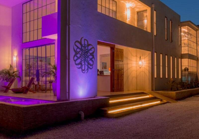 Hotel Latitude 15 Degrees