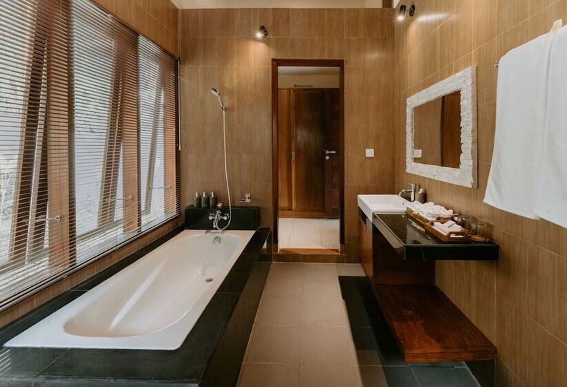 בית מלון כפרי The Sakara Villa Ubud