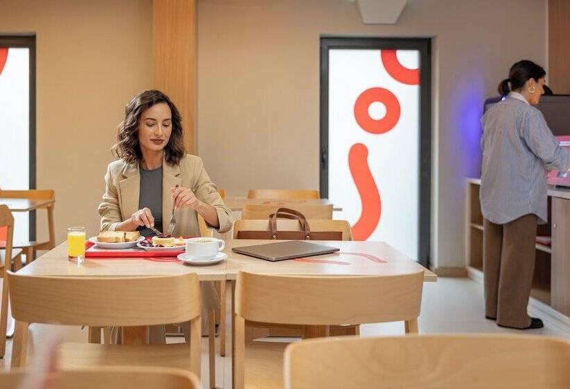 Moov Hotel Porto Norte