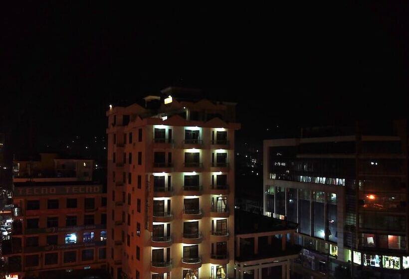 هتل Natron Palace