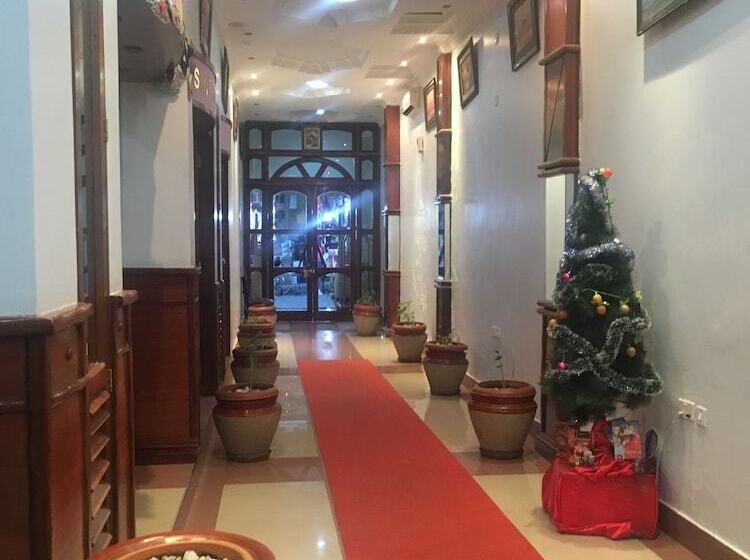 هتل Natron Palace