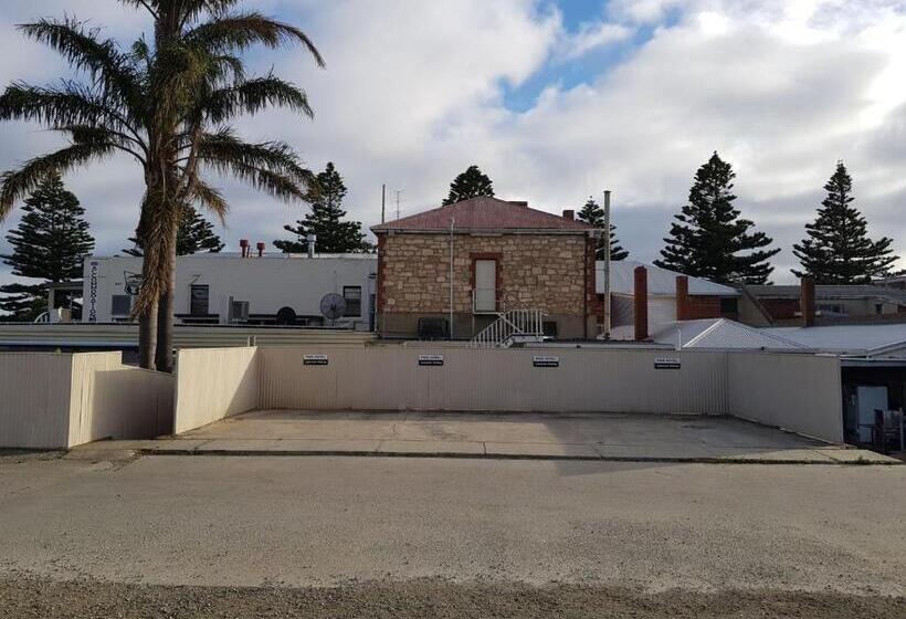 Pier Hotel Port Lincoln