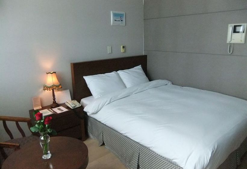 בית מלון כפרי Residence & U