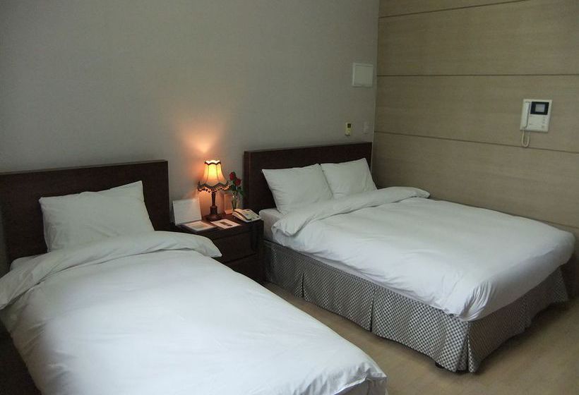 בית מלון כפרי Residence & U