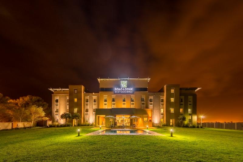 호텔 Road Lodge Bloemfontein Airport