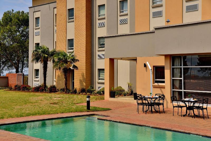 호텔 Road Lodge Bloemfontein Airport