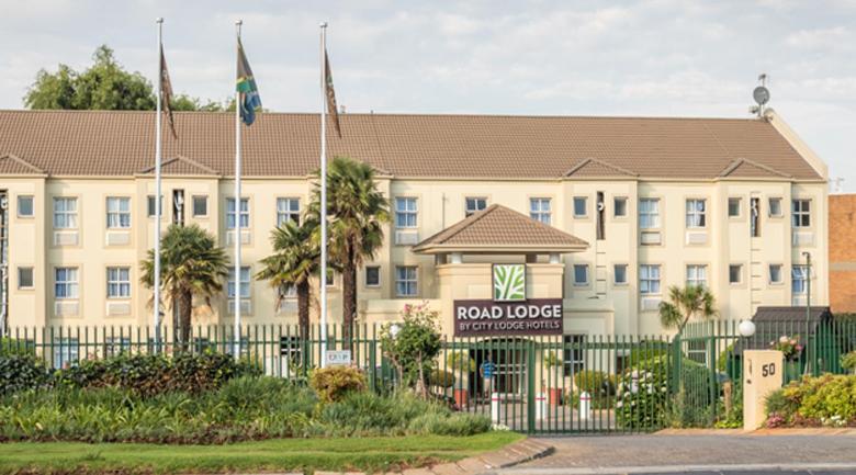 בית מלון כפרי Road Lodge Isando