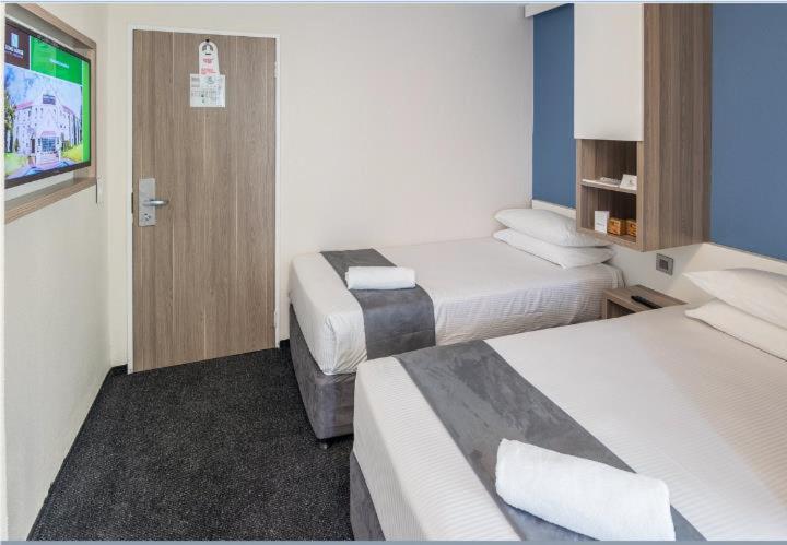 בית מלון כפרי Road Lodge Isando