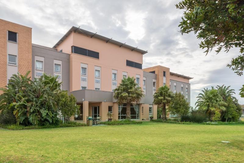 هتل Road Lodge Port Elizabeth Airport